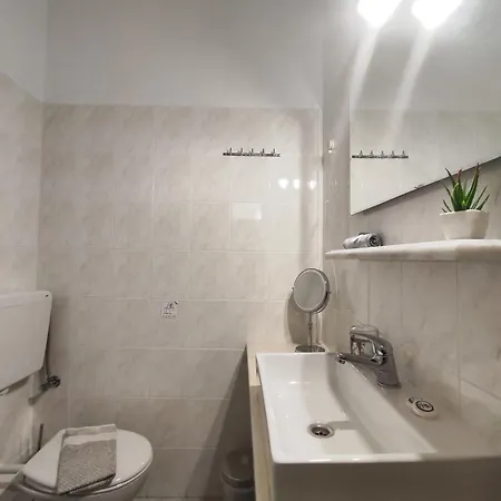 Nemesis Appart hôtel 2*